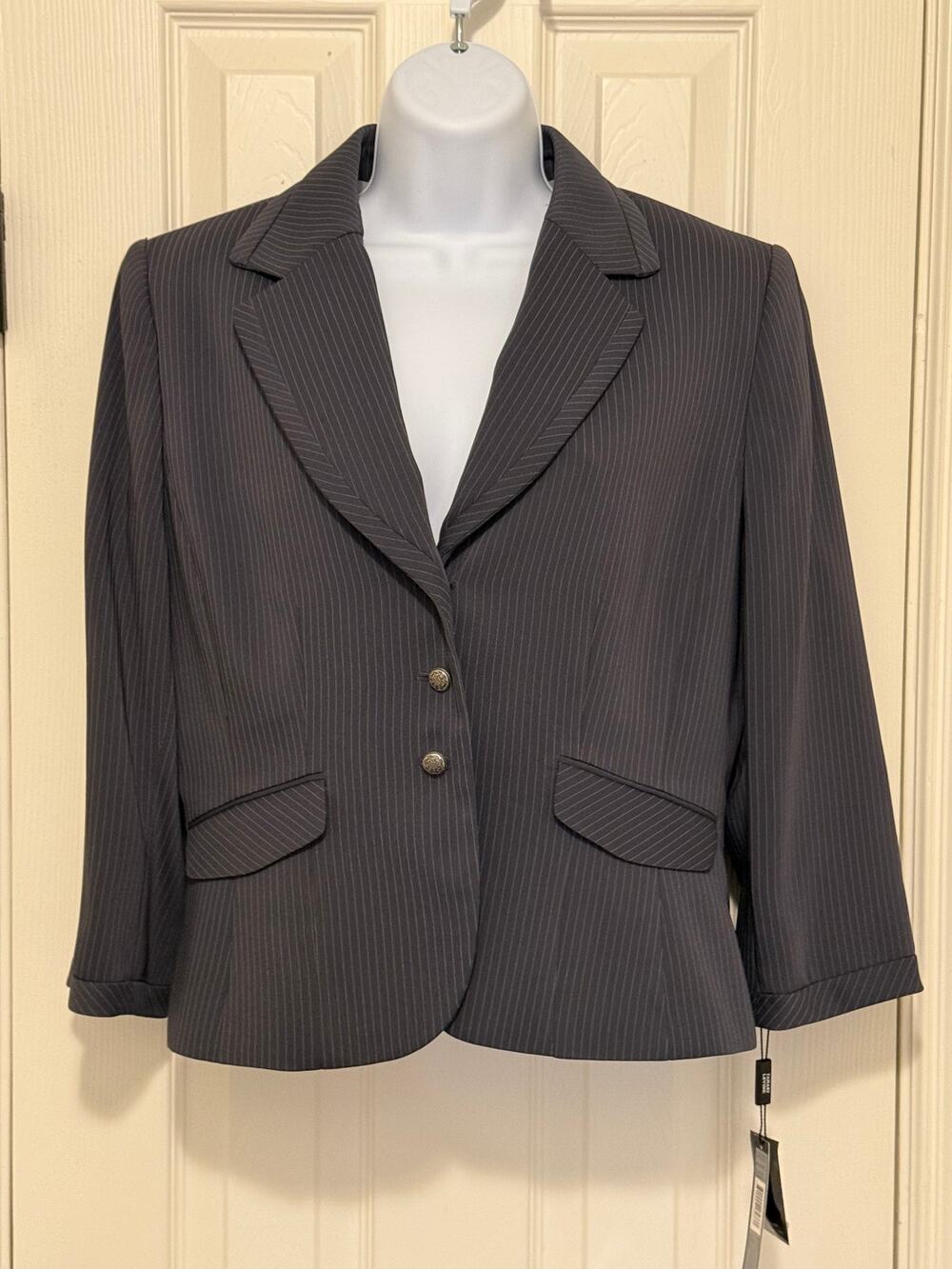Tahari by Arthur Levine Blazer Sz 10 Gray Pinstripe, Career Suit NWT